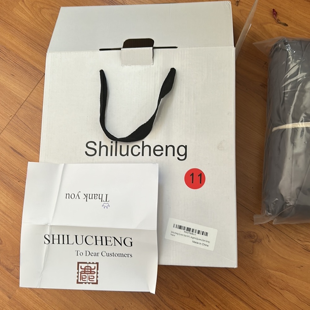 Brand new  set schilucheng Queen sheet set in box - Picture 3 of 13